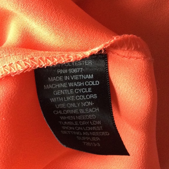 Sleeveless Blouse - Picture 4 of 4